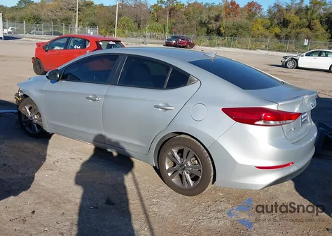 2018 Hyundai Elantra Value Edition z USA, uszkodzony, nr VIN KMHD84LF5JU461072